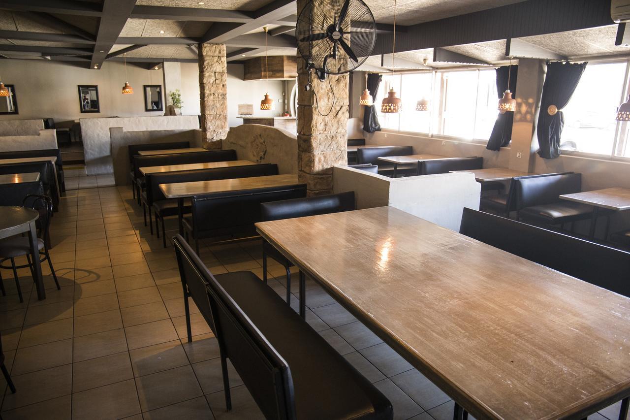 Savoy Hotel Jeffreys Bay Esterno foto