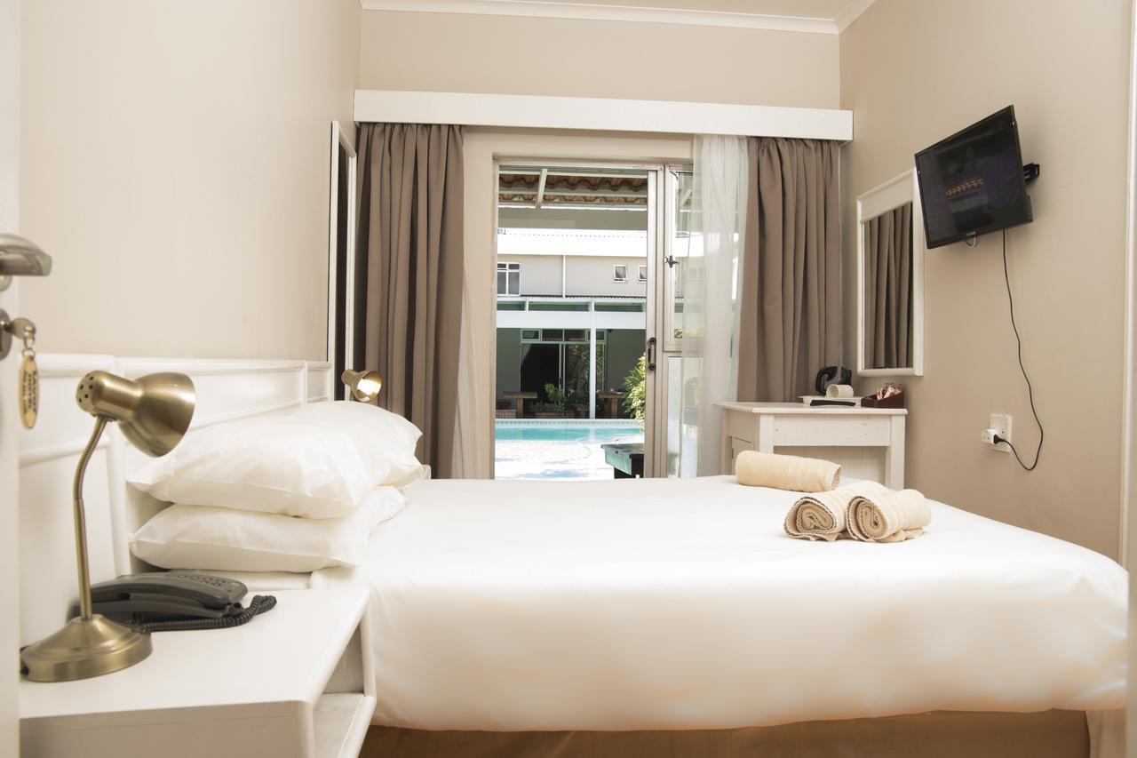 Savoy Hotel Jeffreys Bay Esterno foto