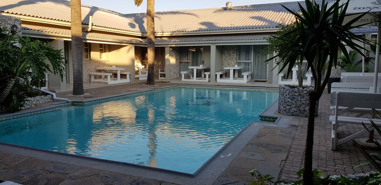 Savoy Hotel Jeffreys Bay Esterno foto