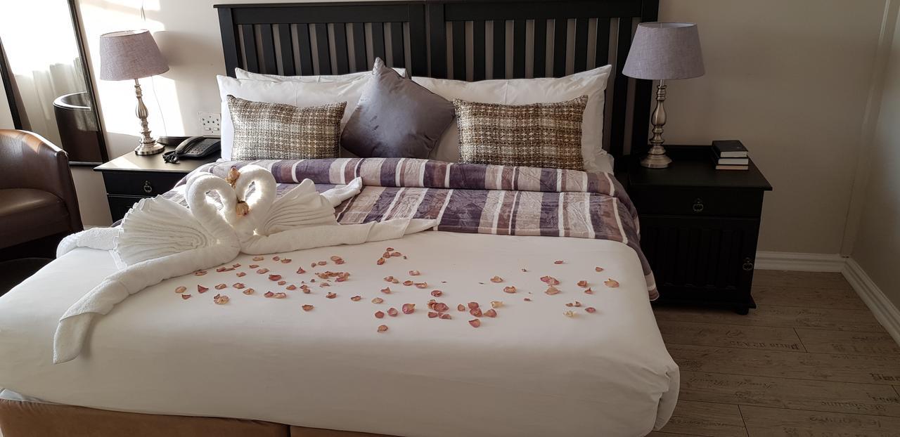 Savoy Hotel Jeffreys Bay Esterno foto